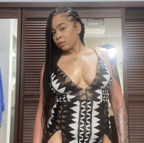 Meet your Posher, Tamara - Picture 1 of 1